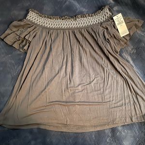 size small gray American Eagle off the shoulder shirt